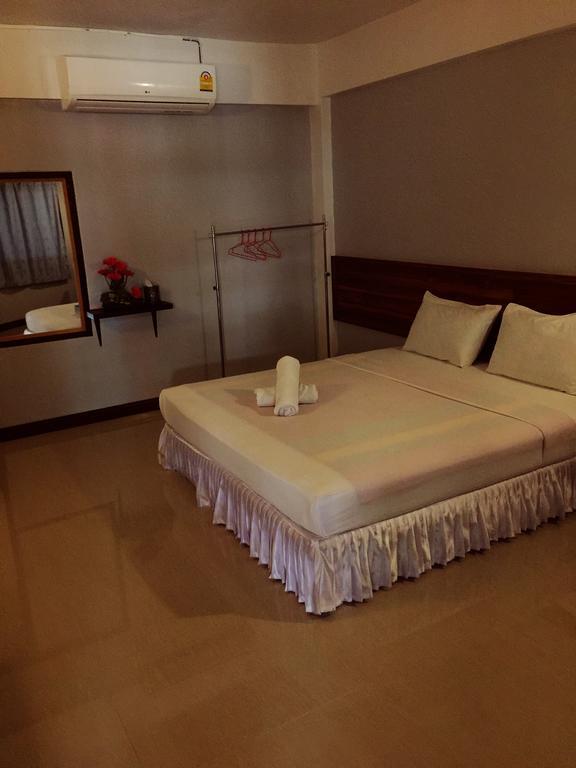 J-Safe Guesthouse Sukhothai Exterior foto