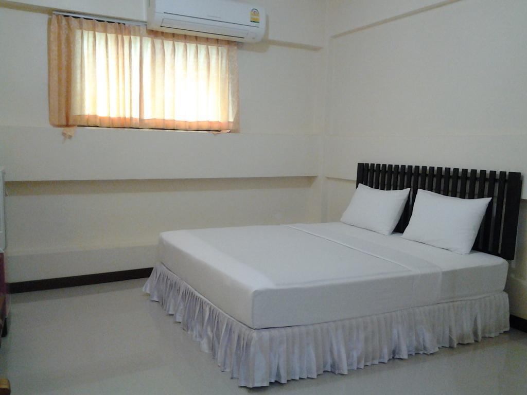 J-Safe Guesthouse Sukhothai Exterior foto